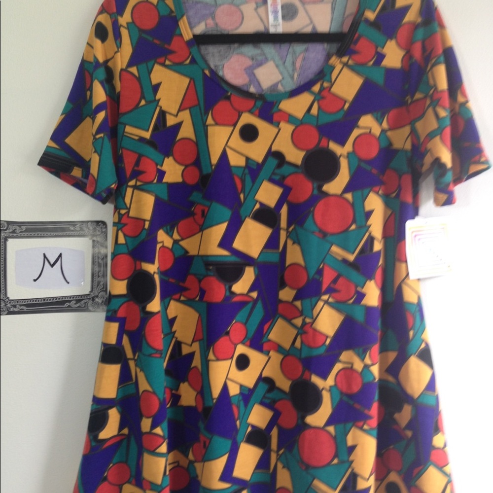 LuLaRoe Perfect T
